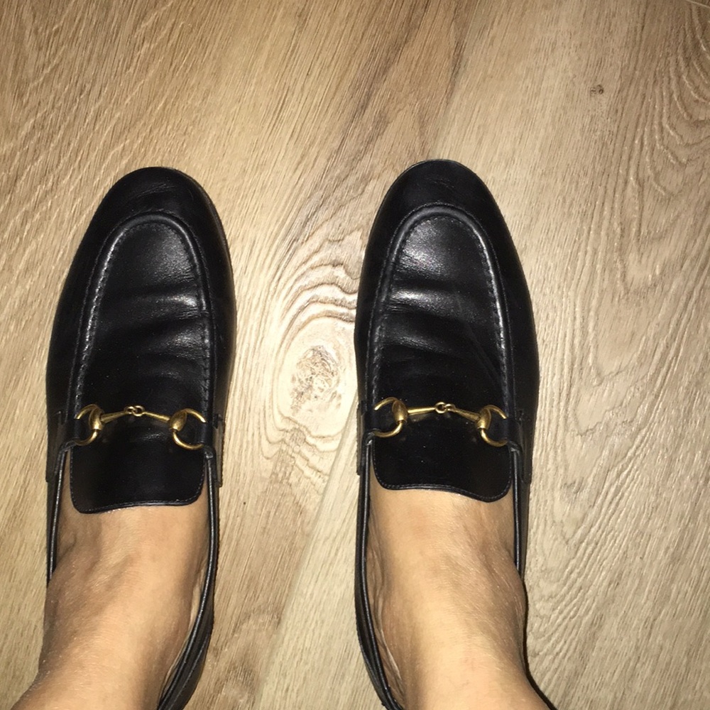 GUCCI Black Leather Loafers with Gold Detailing EUC SIZE 38.5